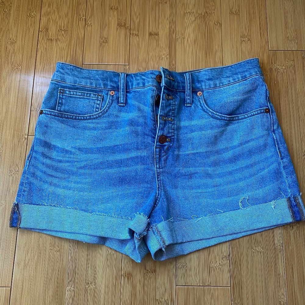 Madewell High-rise Light Wash Denim Shorts with FLY BUTTON - NEVER WORN